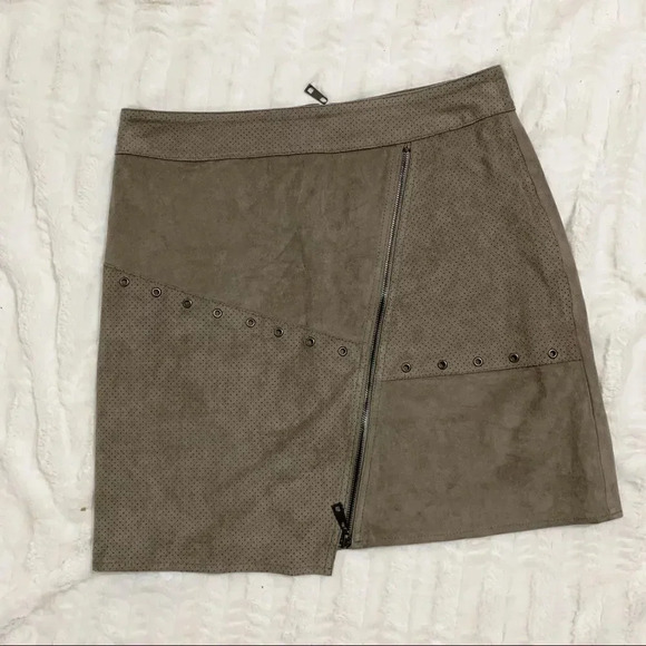 Terra Nostra faux suede brown Asymmetrical skirt Size 12 - Picture 1 of 7
